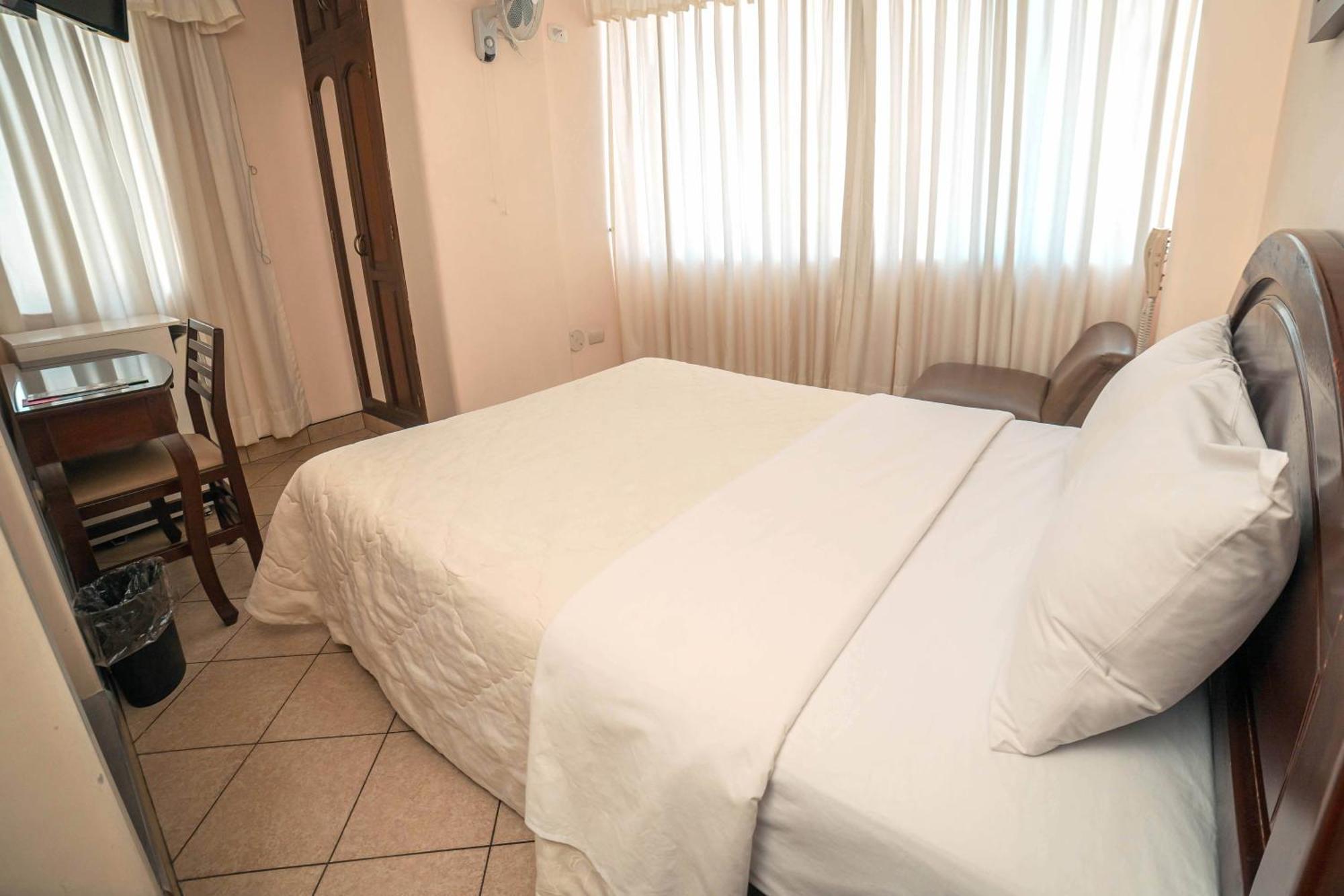 Hotel Torre Norte Trujillo Exterior foto